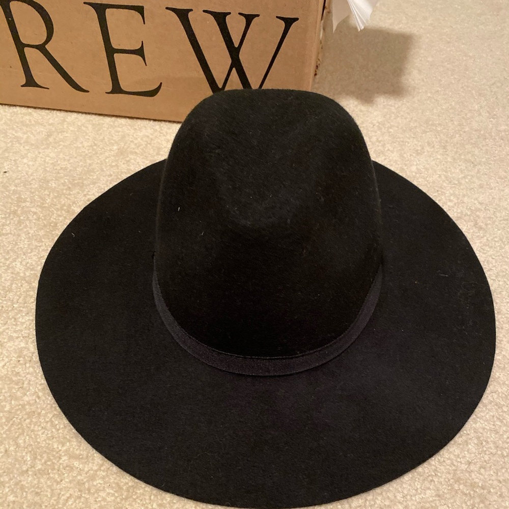 Black wool hat